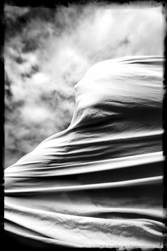 Art Nude Photography of Silk Shapes in Colioure - Flickering I Roam...