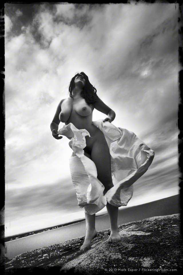 Art Nude Photography of Silk Shapes in Colioure - Flickering I Roam...