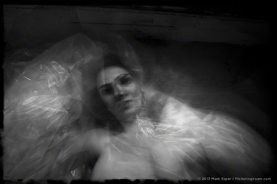 Art Nude Photography in L'Appartment Nu, Paris - Flickering I Roam...